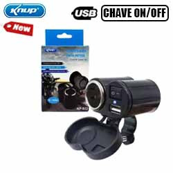 AT. CARREGADOR P/ MOTO 12V UNIVERSAL C/ USB E CHAVE